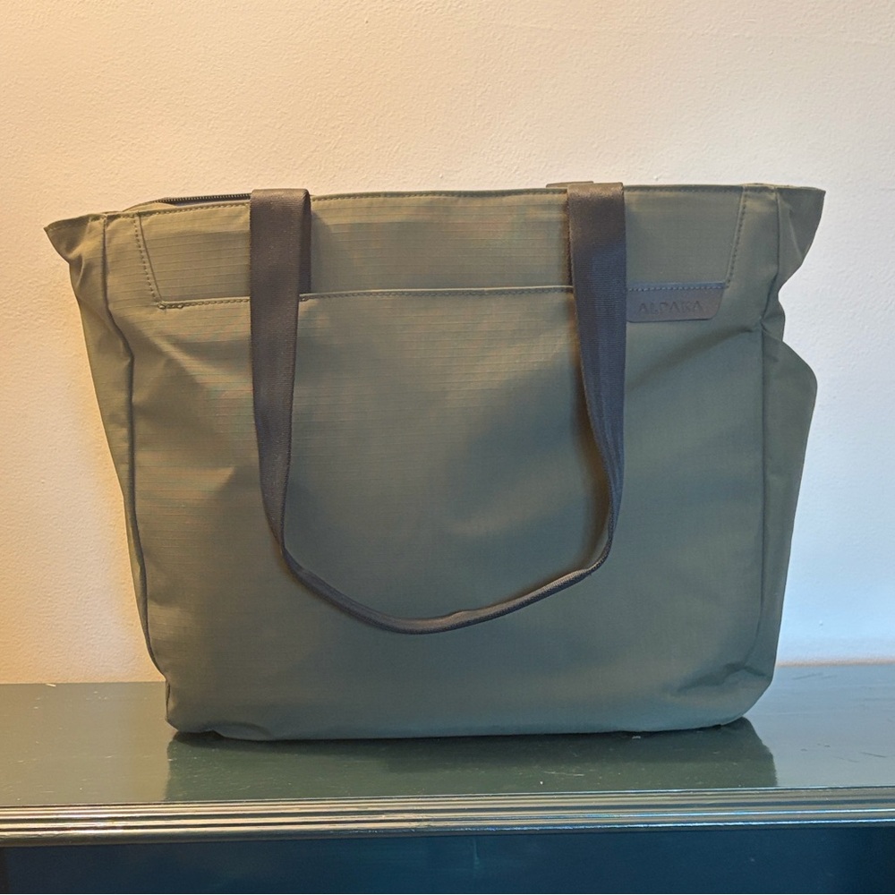 Alpaka Green Metro Tote